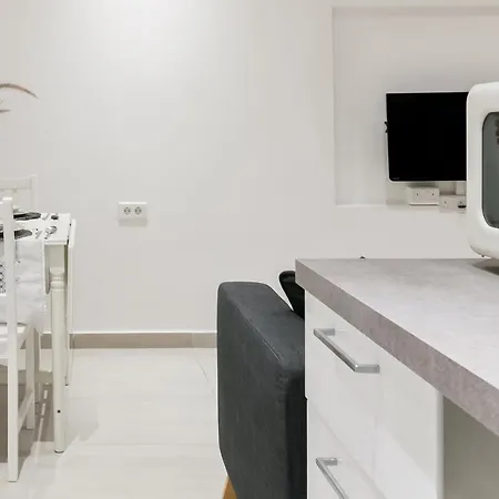 88, Boutique Escape Apartment *