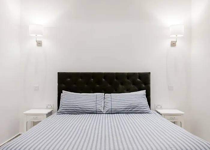 88, Boutique Escape *